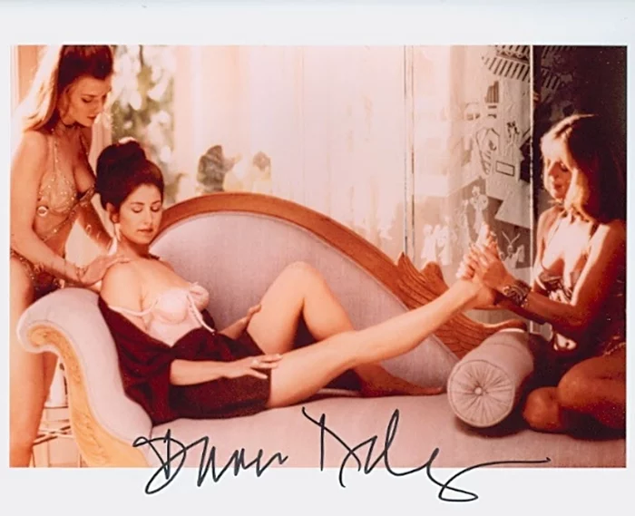 Dana Delany autograph