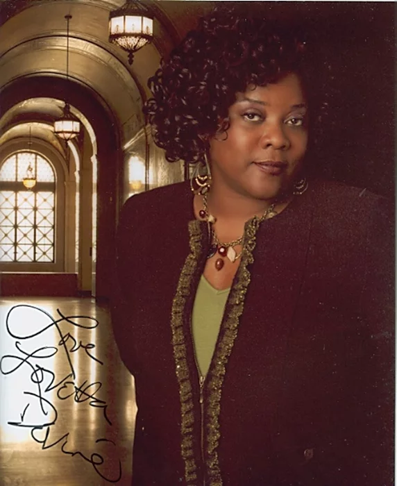 Loretta Devine autograph
