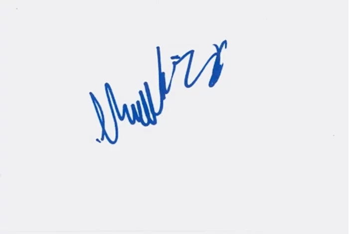Madeline Zima autograph