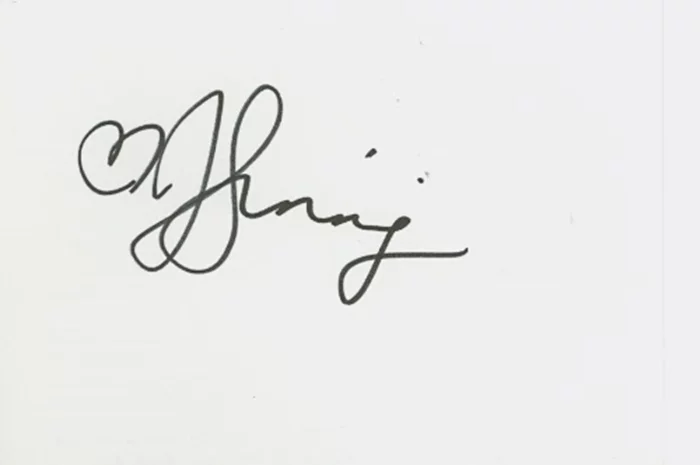 Jennifer Finnigan autograph