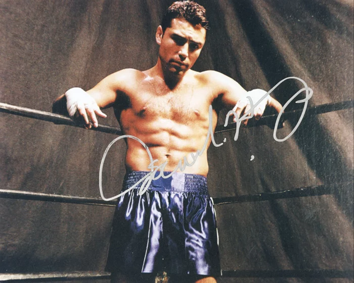 Oscar De La Hoya autograph