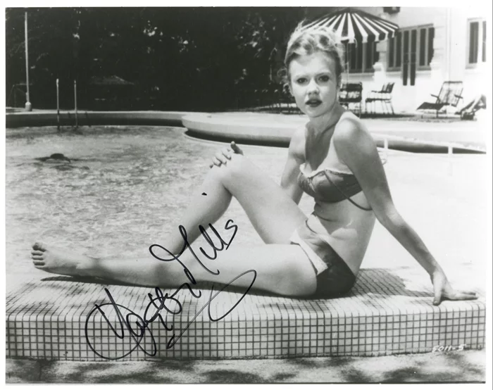 Hayley Mills autograph