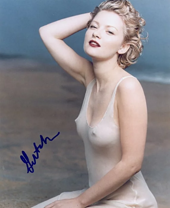 Gretchen Mol autograph