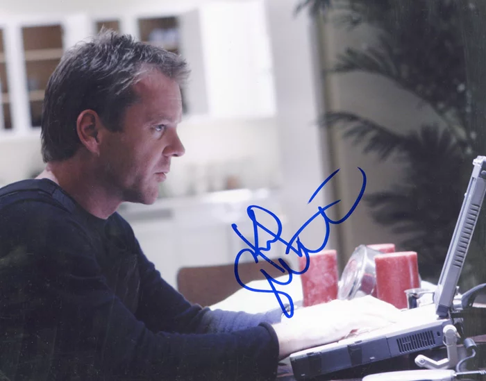 Kiefer Sutherland autograph