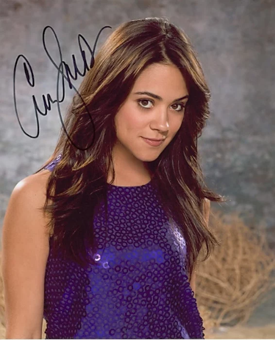Camille Guaty autograph