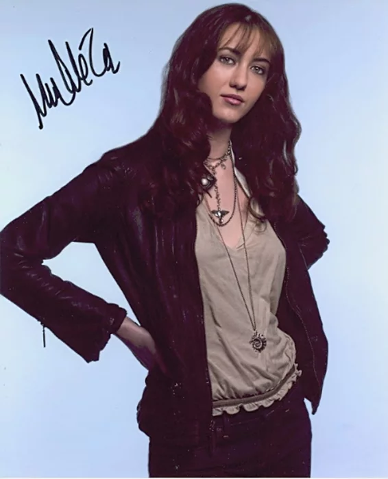 Madeline Zima autograph