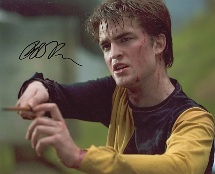 Robert Pattinson autograph