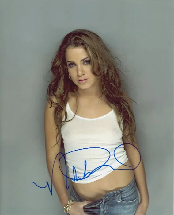 Nikki Reed autograph