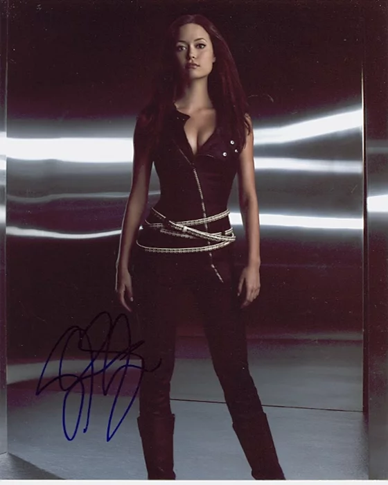 Summer Glau autograph