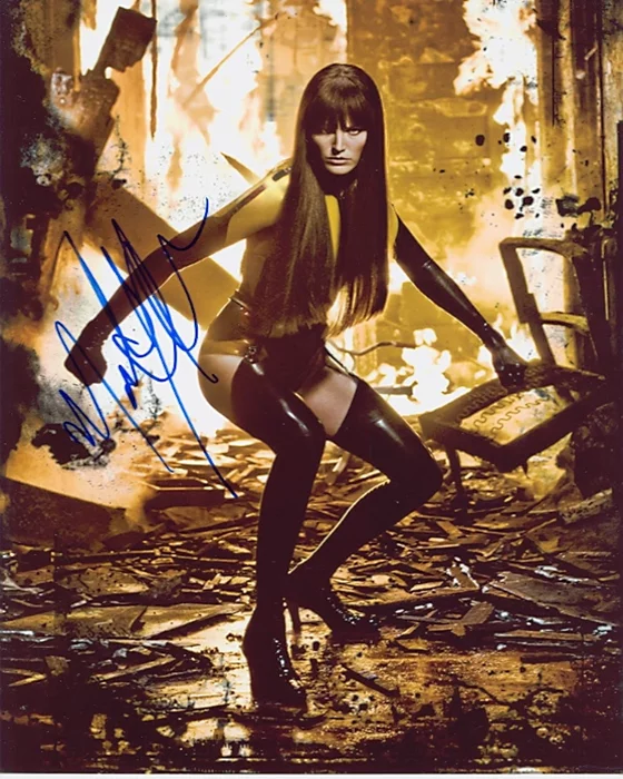 Malin Akerman autograph