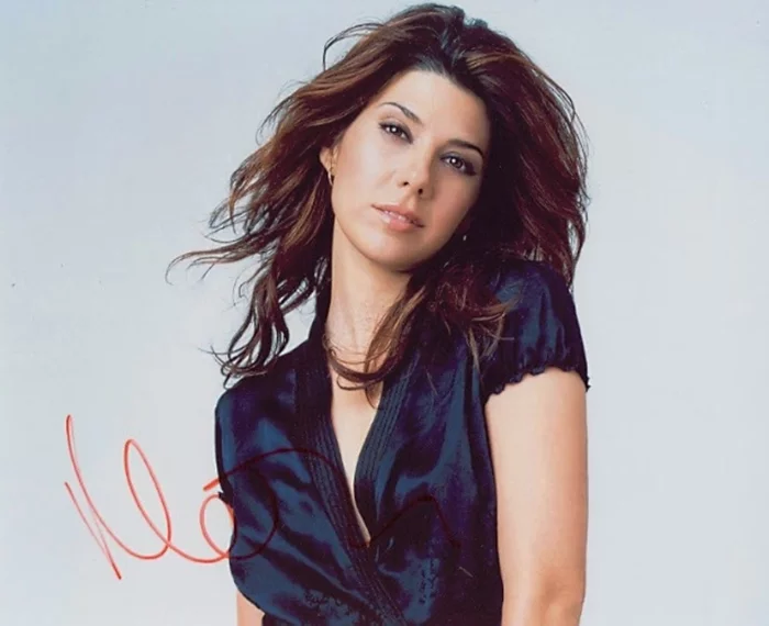 Marisa Tomei autograph
