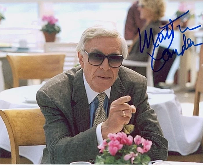 Martin Landau autograph