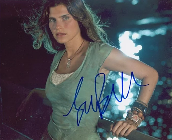 Lake Bell autograph