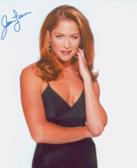 Jamie Luner autograph