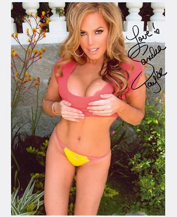 Sandra Taylor autograph