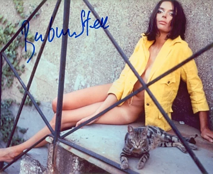 Barbara Steele autograph