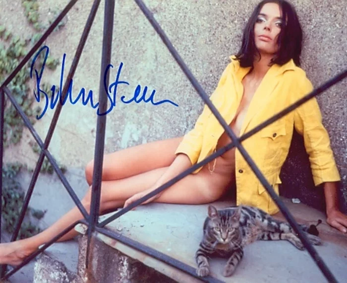 Barbara Steele autograph