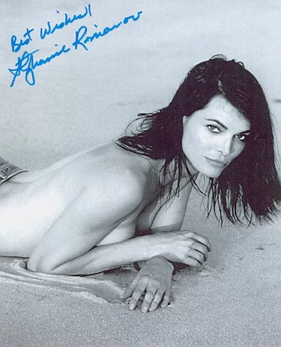 Stephanie Romanov autograph