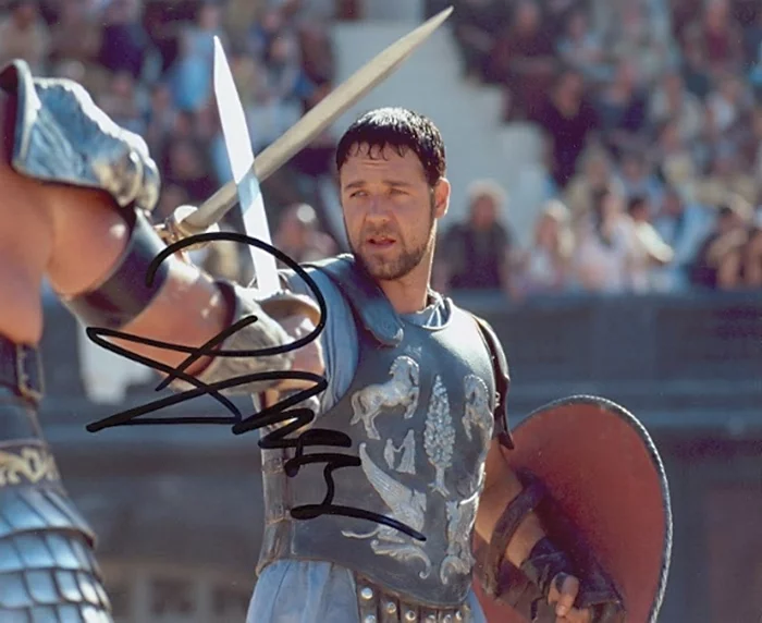 Russell Crowe autograph