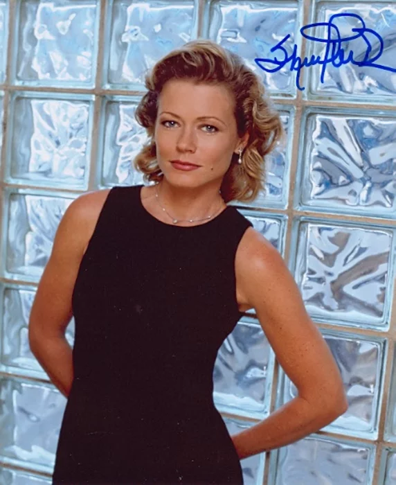 Sheree J. Wilson autograph