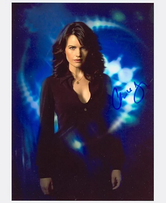 Carla Gugino autograph