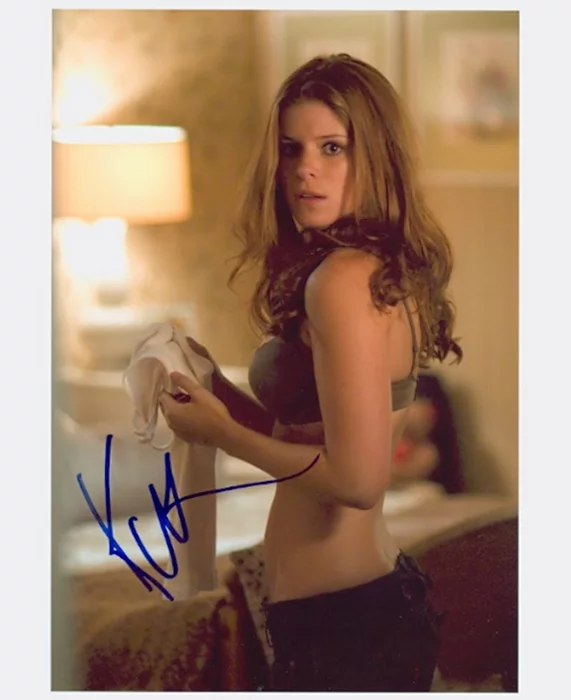 Kate Mara autograph