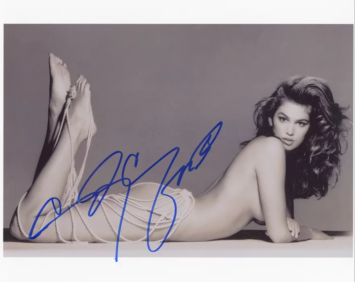 Cindy Crawford autograph