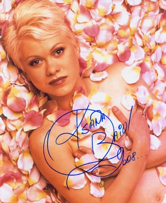 Oksana Baiul autograph