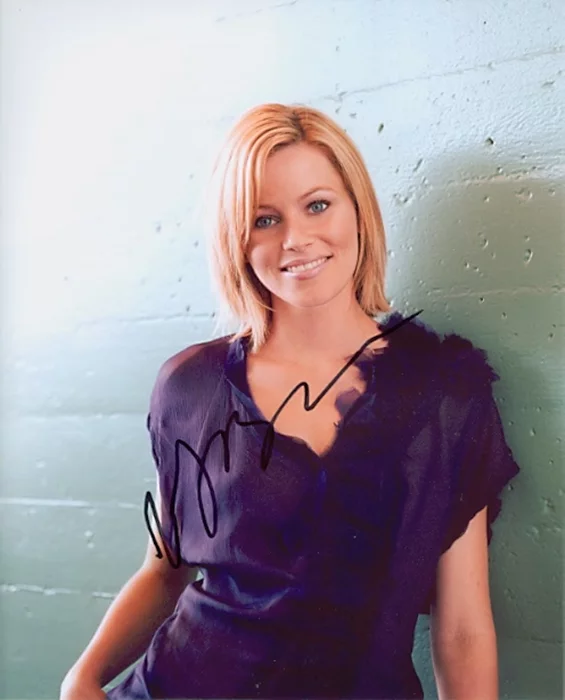 Elizabeth Banks autograph