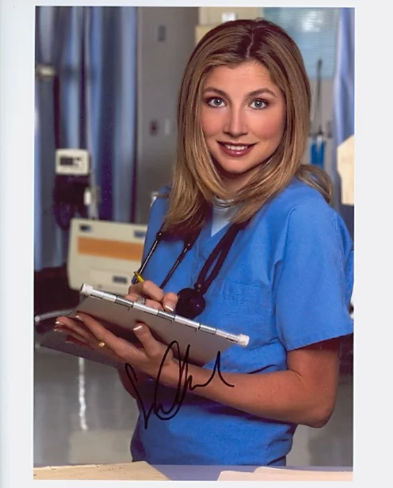 Sarah Chalke autograph