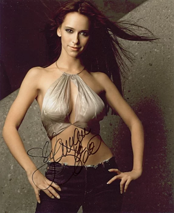 Jennifer Love Hewitt autograph