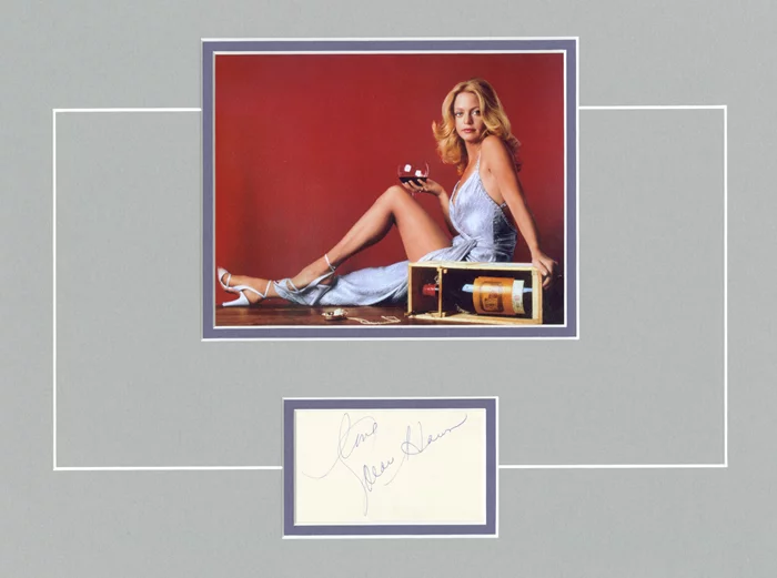 Goldie Hawn autograph