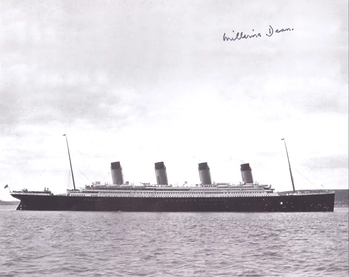 Millvina Dean autograph