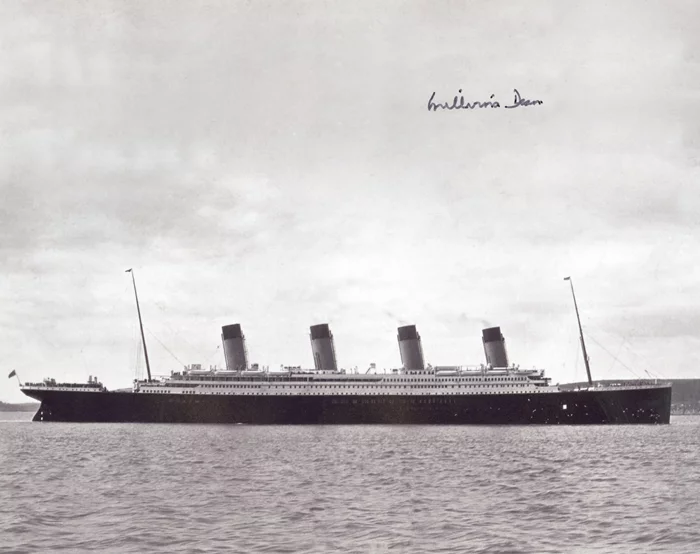 Millvina Dean autograph