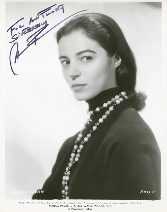 Marisa Pavan autograph