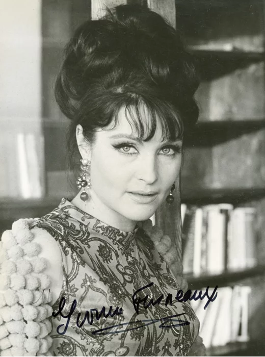 Yvonne Furneaux autograph