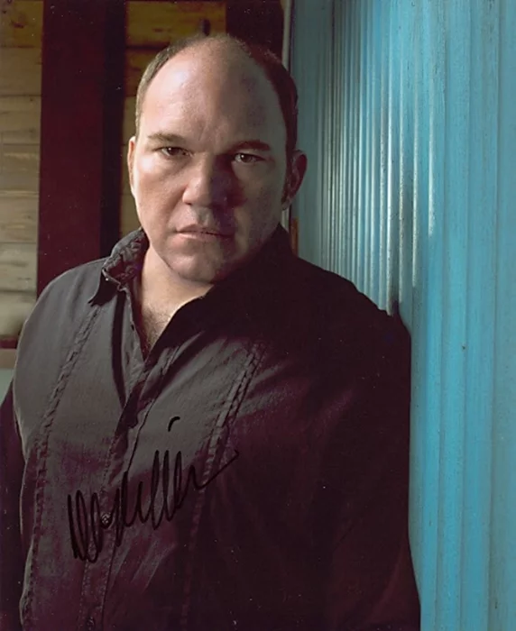 Wade Williams autograph