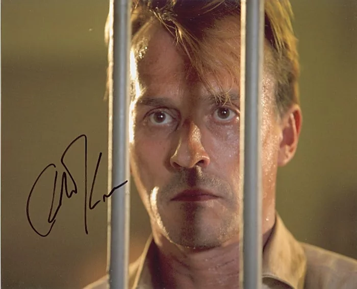 Robert Knepper autograph