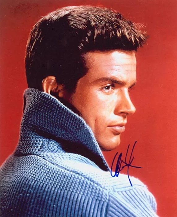 Warren Beatty autograph