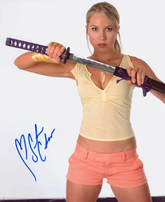 Sarah Carter autograph
