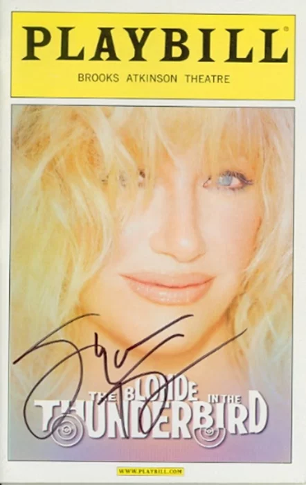 Suzanne Somers autograph