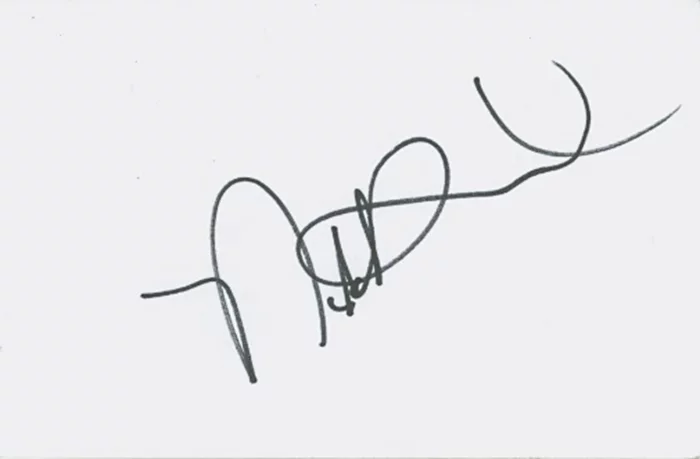 Nikki Reed autograph