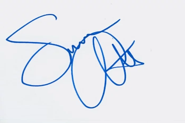 Summer Altice autograph