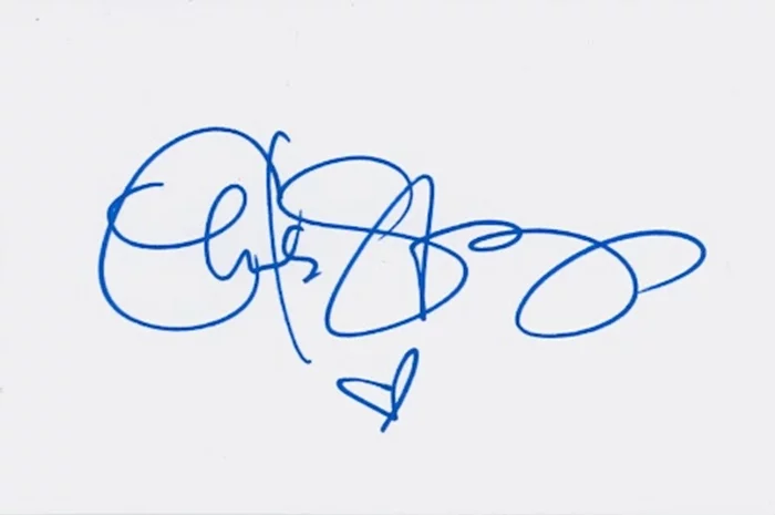 Chelsea Staub autograph