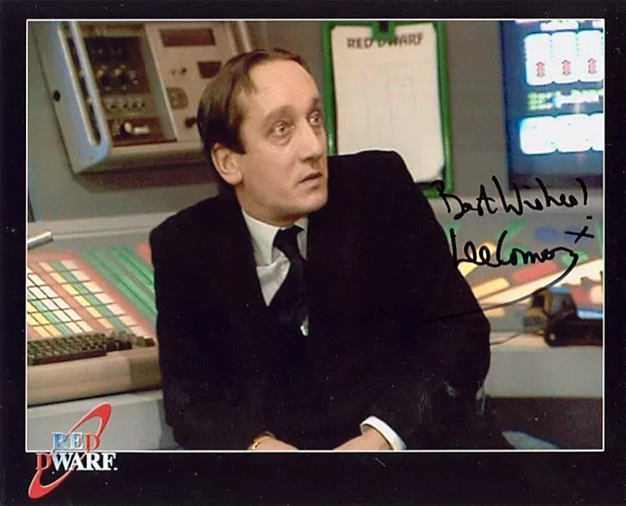 Lee Cornes autograph