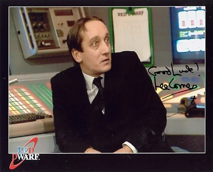 Lee Cornes autograph
