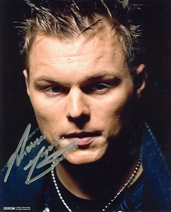 Andrew Hayden Smith autograph