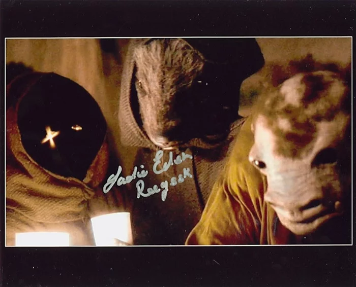 Sadie Eden autograph