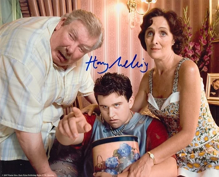 Harry Melling autograph