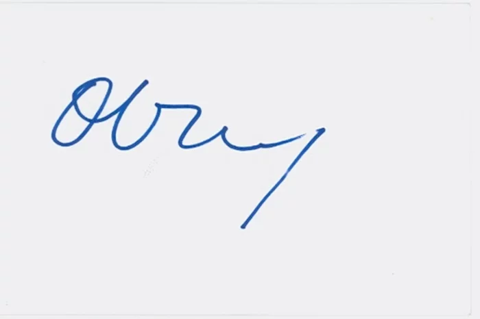 Olivia Thirlby autograph